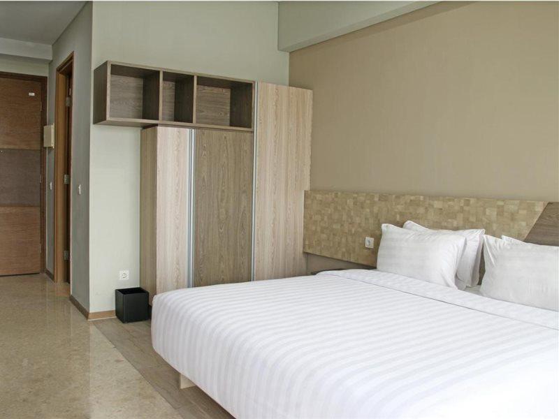 Graha Makara Suite Hotel & Residence Cikarang Exterior photo